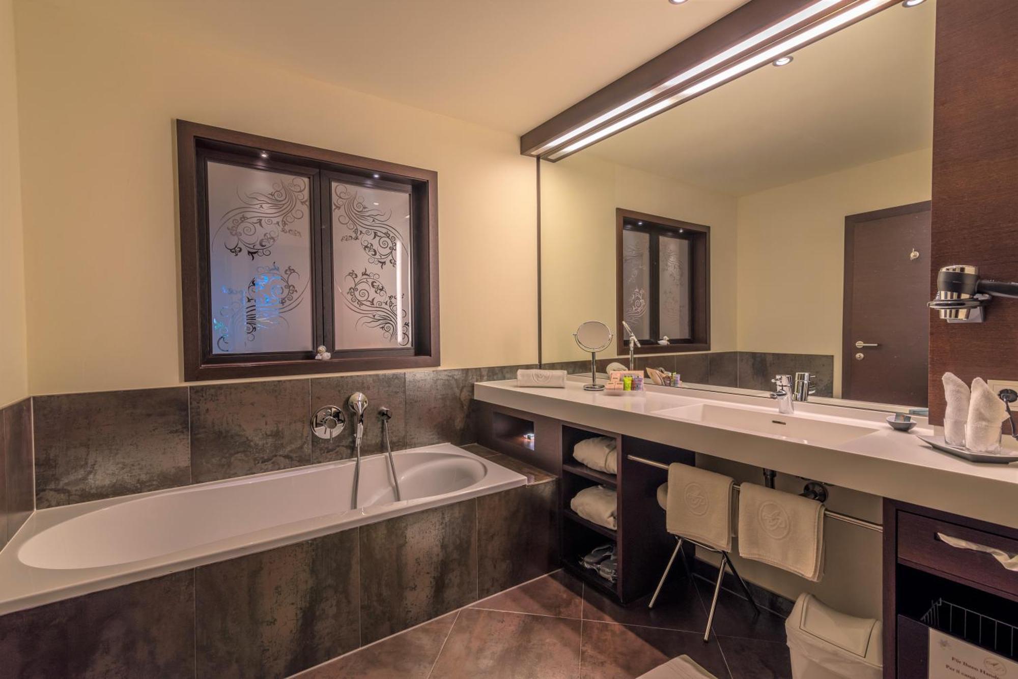 Hotel Ansitz Plantiz Мерано Экстерьер фото