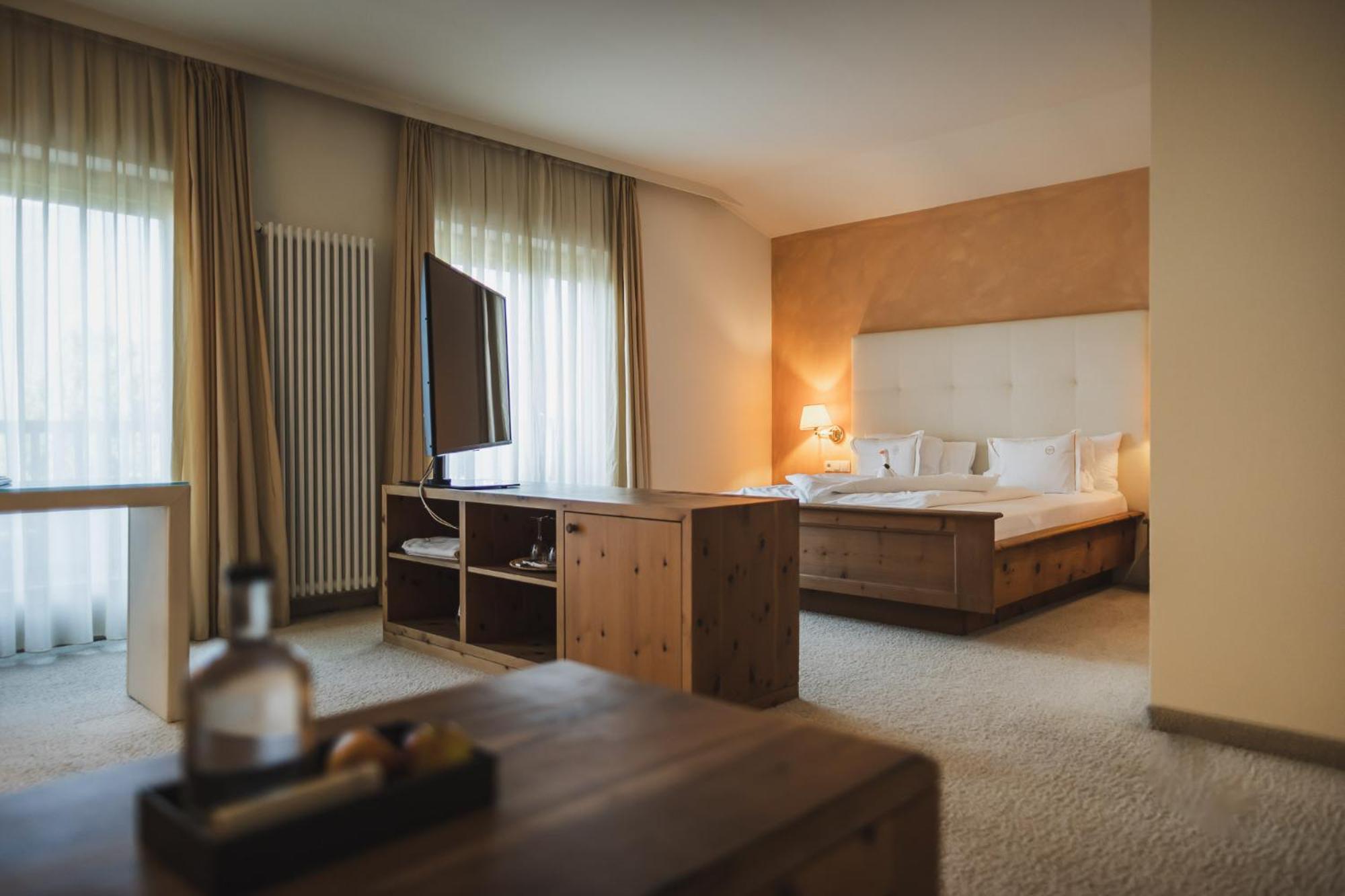 Hotel Ansitz Plantiz Мерано Экстерьер фото