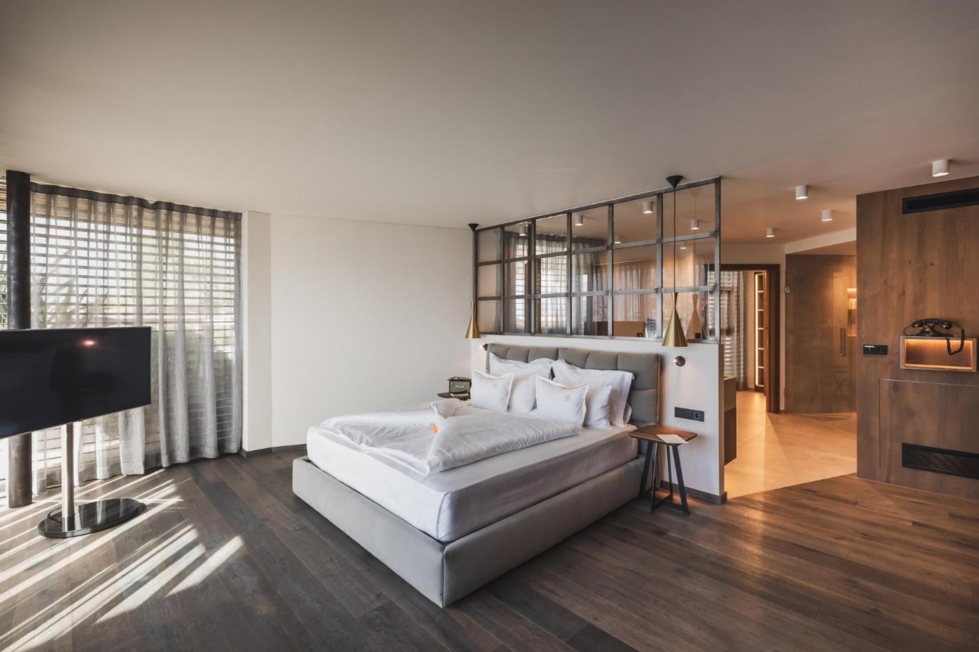 Hotel Ansitz Plantiz Мерано Экстерьер фото